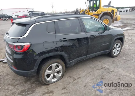 2019 Jeep Compass Latitude 4X4 z USA, uszkodzony, nr VIN 3C4NJDBBXKT750147